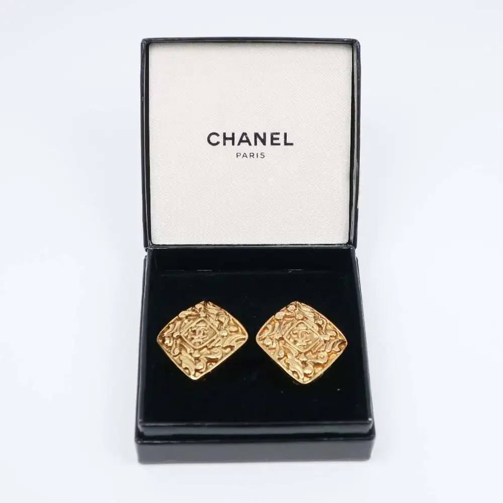 CHANEL Vintage Gold Earrings